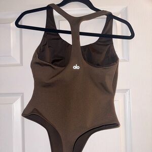 Alo yoga sleek bodysuit espresso